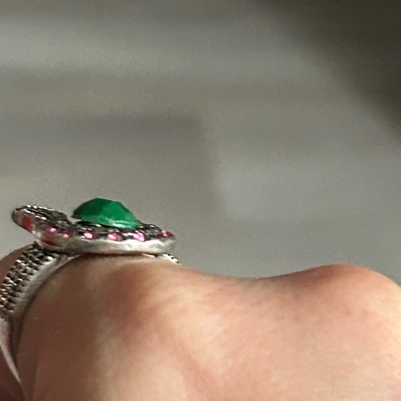 4/$50 Elegant Green and Pink Gemstone Ring size 9 💚 - Picture 4 of 7